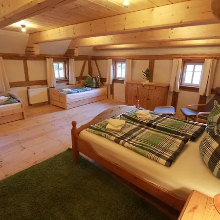 Oberlausitzer Mit Sauna -gebirgshaeusl Oybin- Zittauer Gebirge Tatil Evi *