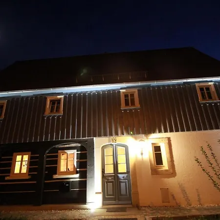 Oberlausitzer Ferienhaus Gebirgshaeusl Holiday home Kurort Oybin