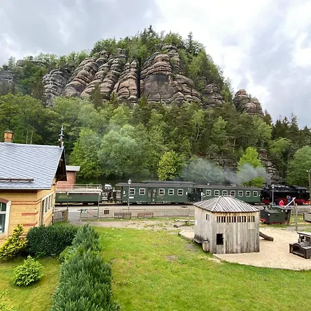Oberlausitzer Ferienhaus mit Sauna -Gebirgshäusl Oybin- Zittauer Gebirge *