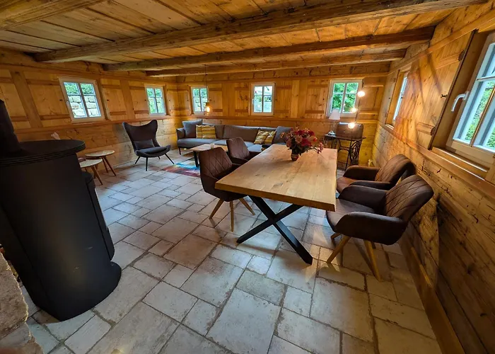 Oberlausitzer Gebirgshaeusl بيت للعطل